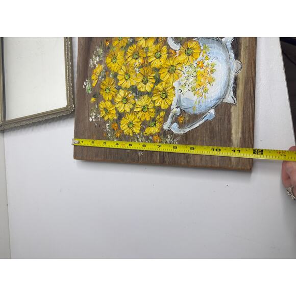 Vintage Signed Yellow Floral Still life on wood plaque , Country Cottage Farmhou - Picture 4 of 9